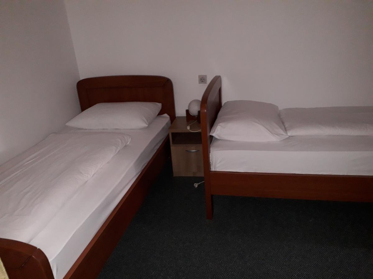 Apartments And Rooms Haludovo - Ribarsko Selo Malinska Luaran gambar