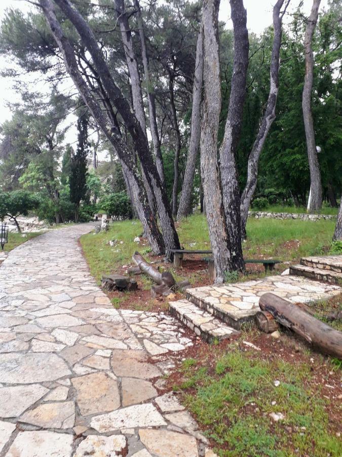 Apartments And Rooms Haludovo - Ribarsko Selo Malinska Luaran gambar